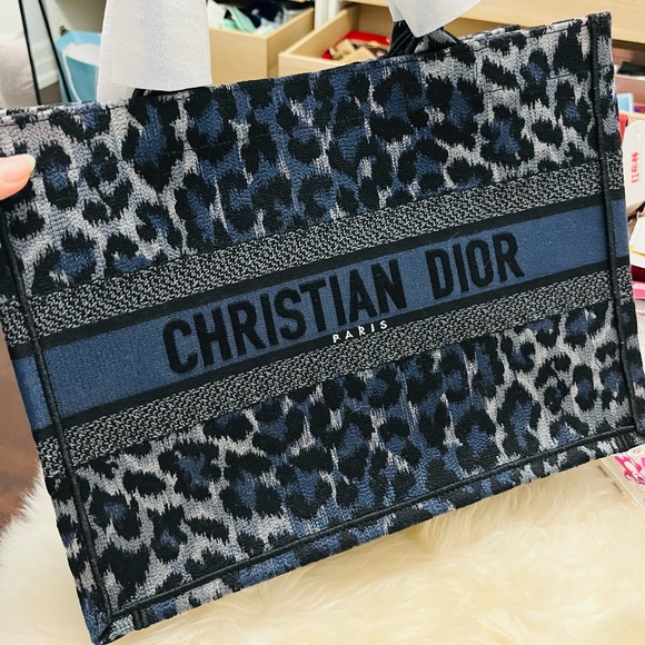 Authentic Brand new dior booktote purchased from 24S (LV official website) - Picture 1 of 3